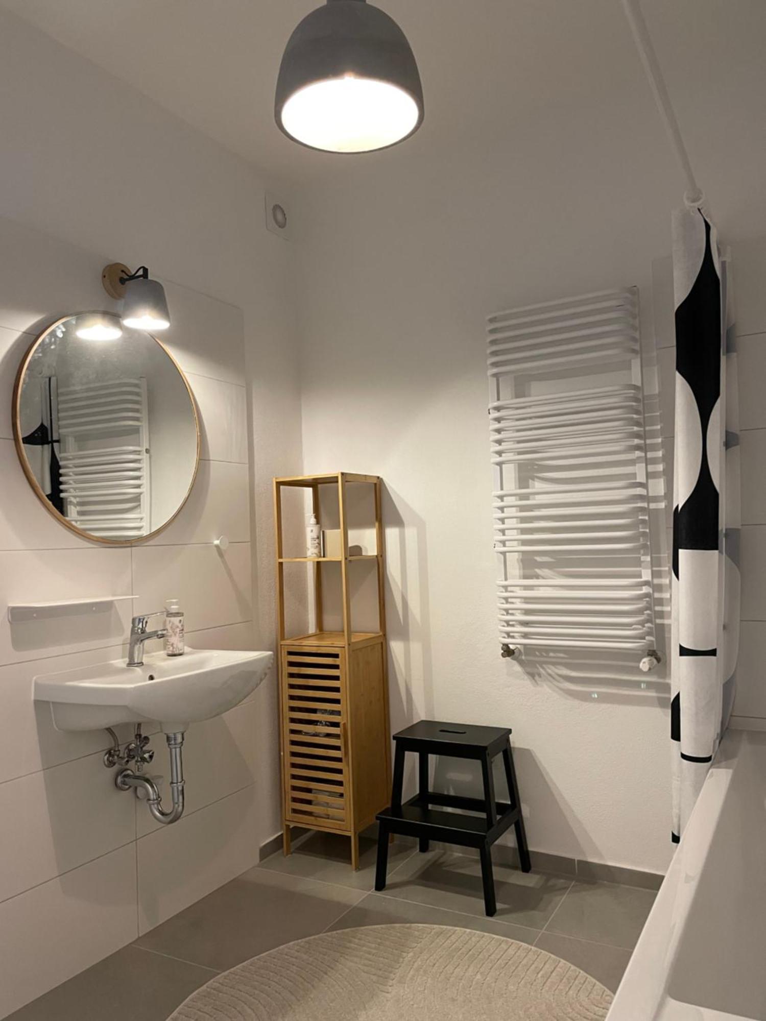 Apartment Apartnaest - Vollausgestattete I Kostenlos Parken I Flexibler Check-in I 1 Bis 4 I 1 Bis 10 Personen