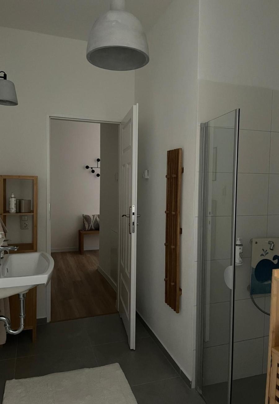 Apartment Apartnaest - Vollausgestattete I Kostenlos Parken I Flexibler Check-in I 1 Bis 4 I 1 Bis 10 Personen Radeberg