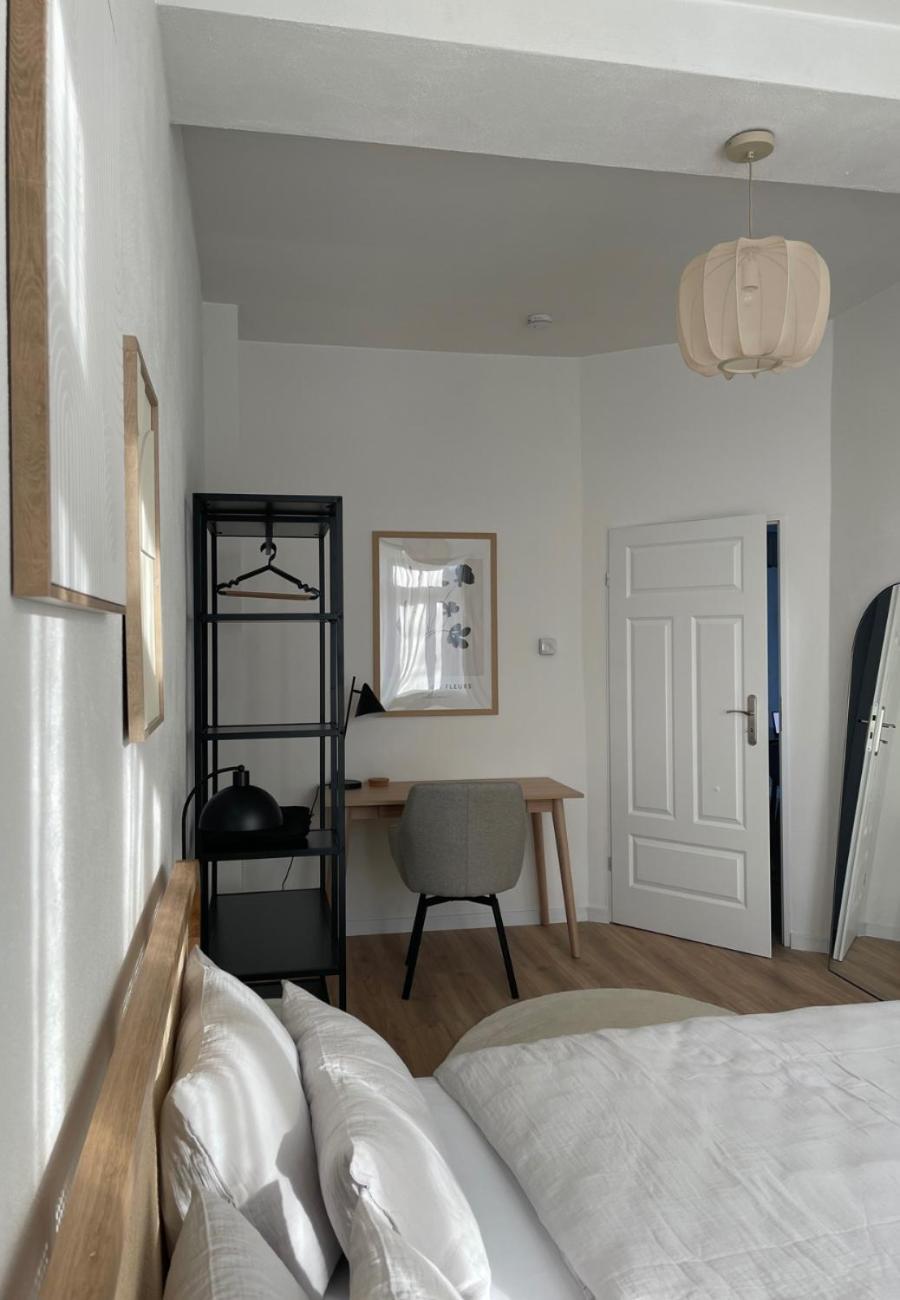 Apartnaest - Vollausgestattete I Kostenlos Parken I Flexibler Check-in I 1 Bis 4 I 1 Bis 10 Personen