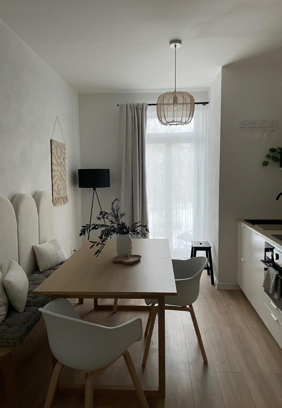 Apartnaest - Vollausgestattete I Kostenlos Parken I Flexibler Check-in I 1 Bis 4 I 1 Bis 10 Personen Apartment