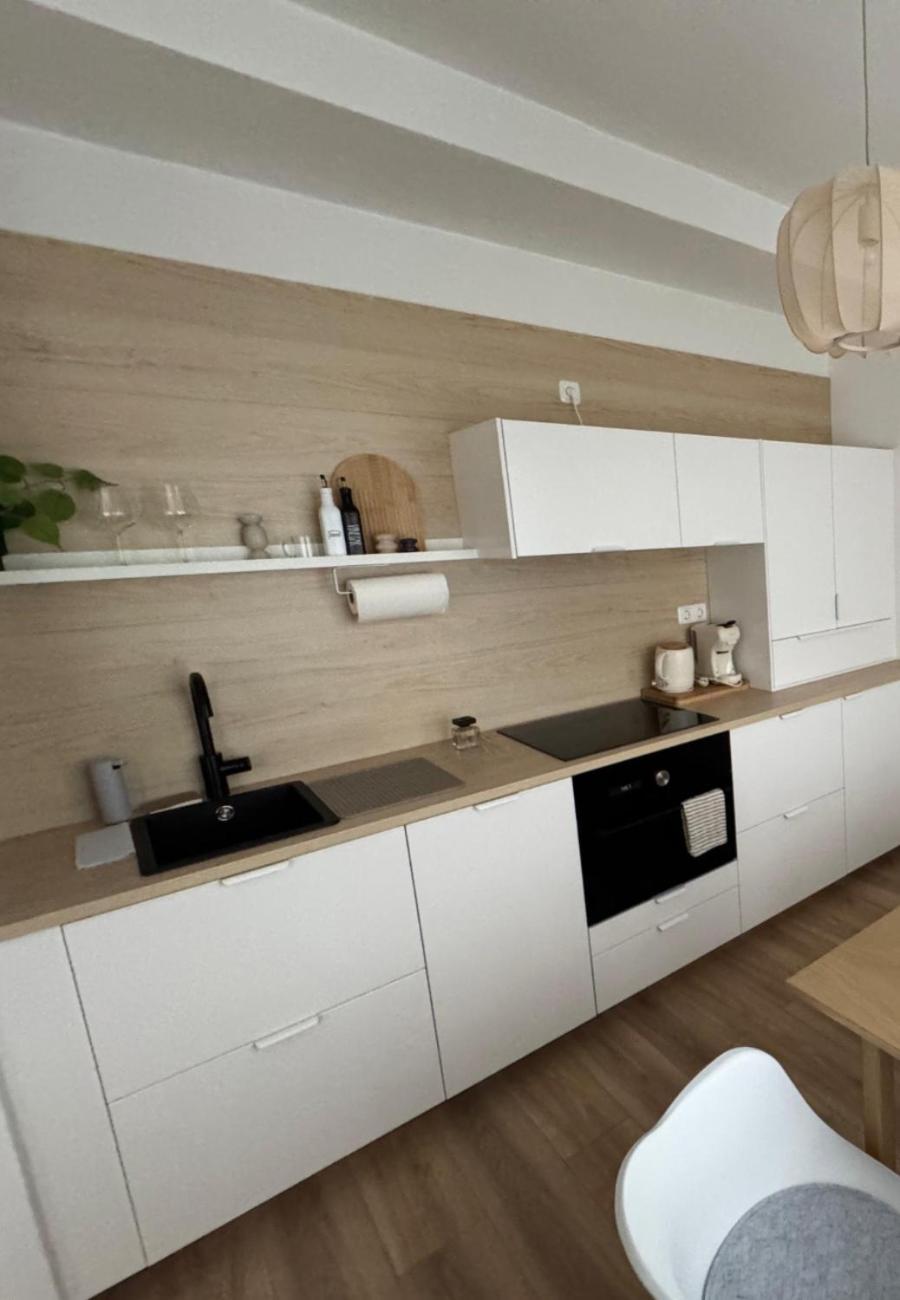 Apartnaest - Vollausgestattete I Kostenlos Parken I Flexibler Check-in I 1 Bis 4 I 1 Bis 10 Personen Radeberg